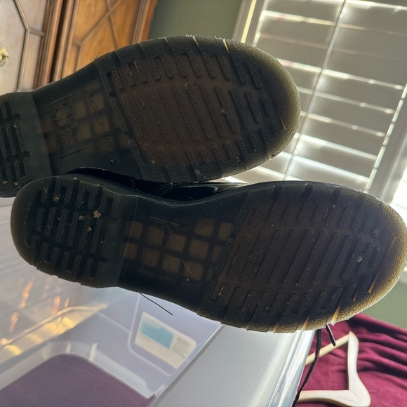 1460 Women's Patent Leather Dr. Martens | Size 7 Black w/ Red Heart Laces - Picture 5 of 7